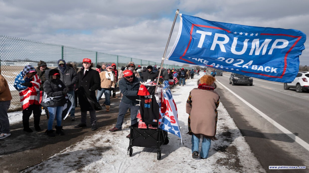 ترامب يترك حشدا من أنصاره ينتظر في البرد ساعات بسبب مقابلة